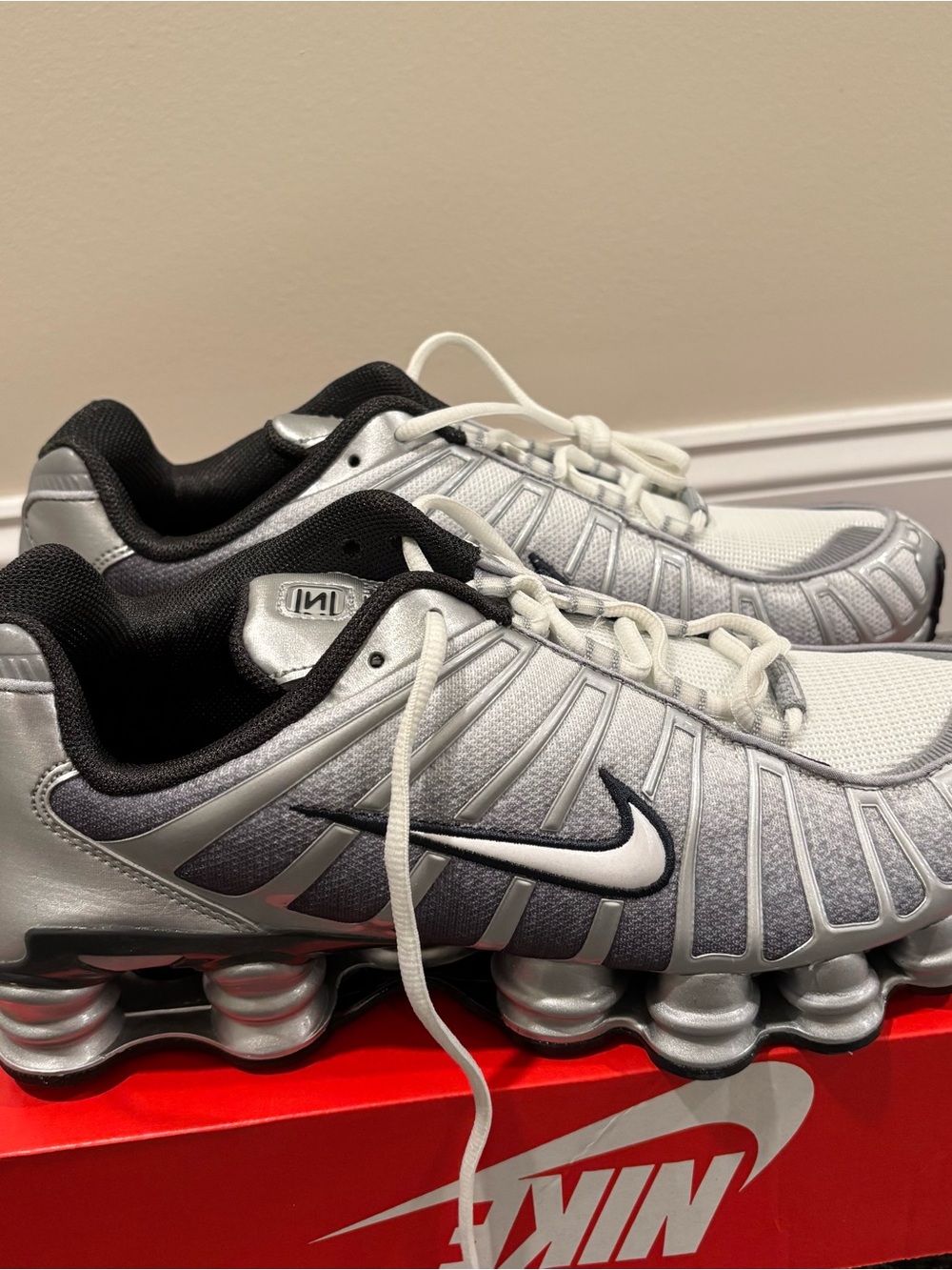 Nike Shox TL Metallic Silver Athletic Shoes Mens U.S. 11.5 NEW - Picture 3 of 6